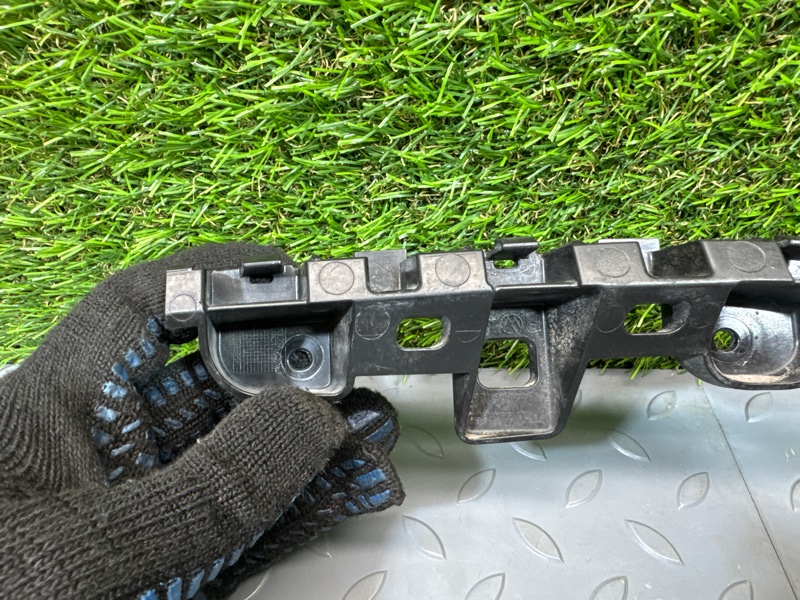 Направляющая бампера, 1100 рублей, Санкт-Петербург