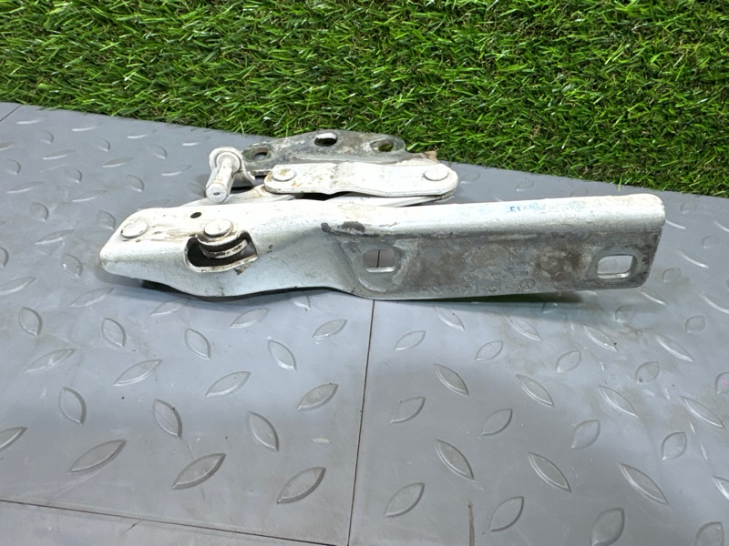 Петля капота, 1000 рублей, Санкт-Петербург