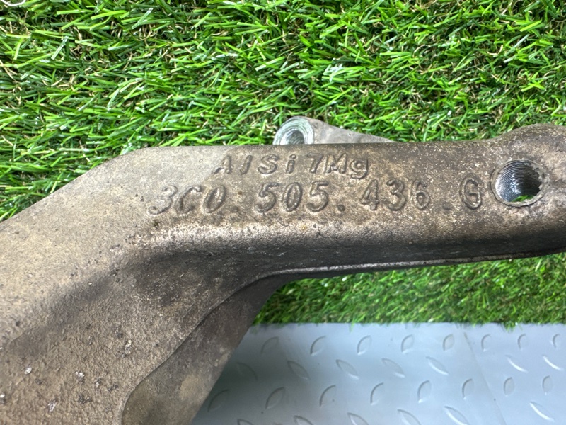 Кулак поворотный, 1500 рублей, Санкт-Петербург