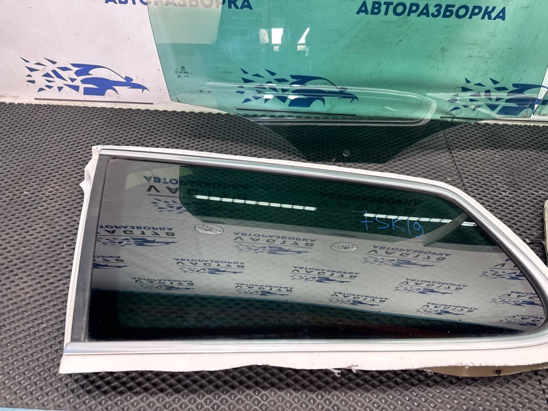 Стекло двери, 10000 рублей, Санкт-Петербург