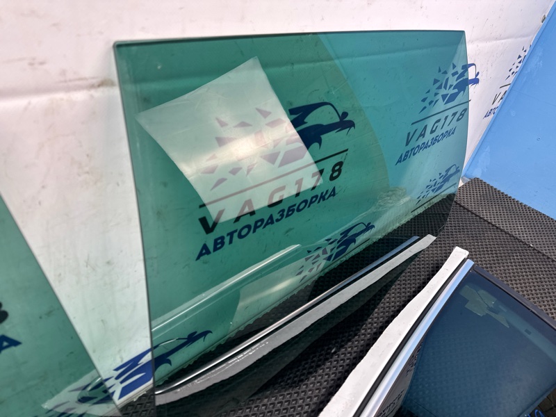 Стекло двери, 10000 рублей, Санкт-Петербург