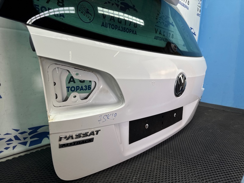 Дверь багажника, 15000 рублей, Санкт-Петербург