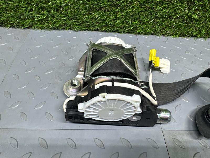Ремень безопасности с пиропатроном, 5000 рублей, Санкт-Петербург