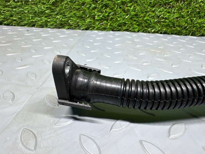 Трубка картерных газов, 2000 рублей, Санкт-Петербург