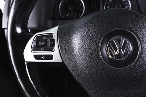Внедорожник Volkswagen Tiguan 2011 года, 1129000 рублей, Пермь