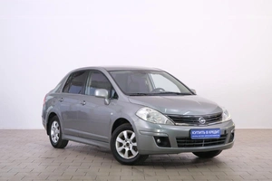 Седан Nissan Tiida 2011 года, 699000 рублей, Омск