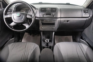 Хетчбэк Skoda Fabia 2011 года, 659000 рублей, Томск