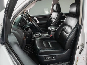 Внедорожник Toyota Land Cruiser 2013 года, 3675000 рублей, Тюмень