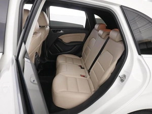 Хетчбэк Mercedes-benz B-класс 2013 года, 829033 рублей, Москва