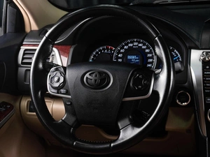 Седан Toyota Camry 2012 года, 1525000 рублей, Тюмень