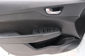 Седан Hyundai Solaris 2019 года, 1499000 рублей, Красноярск