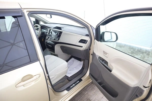Минивэн Toyota Sienna 2011 года, 2000000 рублей, Обнинск