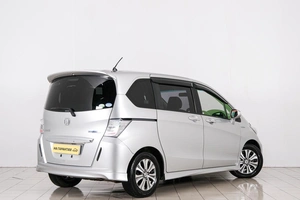 Минивэн Honda Freed 2013 года, 1129000 рублей, Красноярск