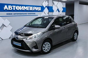 Хетчбэк Toyota Vitz 2017 года, 978000 рублей, Солонцы