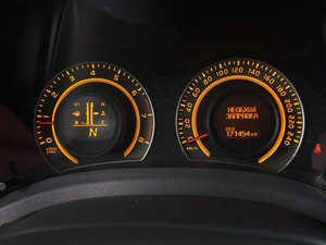 Хетчбэк Toyota Auris 2008 года, 640000 рублей, Красный Пахарь