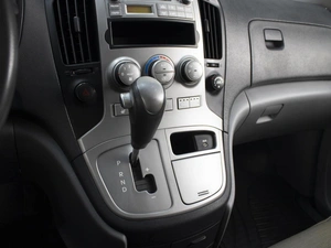 Минивэн Hyundai Grand Starex 2008 года, 960000 рублей, Омск