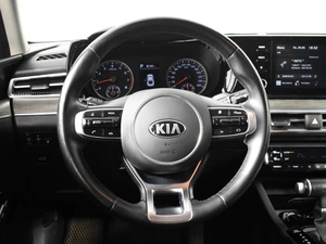Седан Kia K5 2021 года, 2559900 рублей, Казань