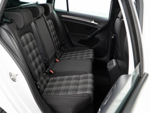 Универсал Volkswagen Golf 2018 года, 1993097 рублей, Москва