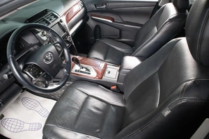 Седан Toyota Camry 2013 года, 1739000 рублей, Сургут