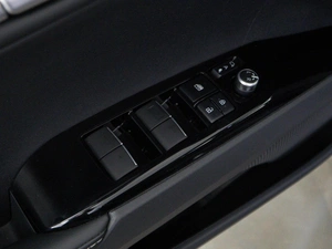 Седан Toyota Camry 2024 года, 3984444 рублей, Москва