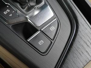 Седан Audi A4 2017 года, 2449000 рублей, Воронеж