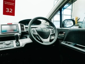 Минивэн Honda Freed 2011 года, 956000 рублей, Красноярск