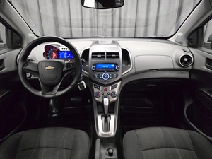 Седан Chevrolet Aveo 2013 года, 749000 рублей, Красноярск