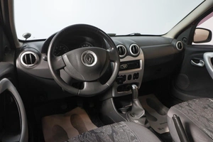 Хетчбэк Renault Sandero 2011 года, 410000 рублей, Новосибирск