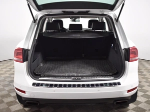 Внедорожник Volkswagen Touareg 2012 года, 2499900 рублей, Казань