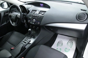Хетчбэк Mazda 3 2012 года, 938000 рублей, Солонцы