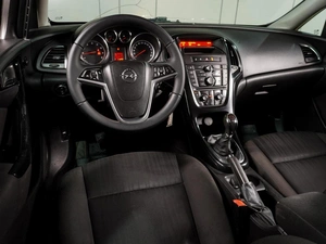 Хетчбэк Opel Astra 2011 года, 549000 рублей, Воронеж