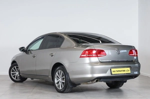 Седан Volkswagen Passat 2012 года, 1059000 рублей, Новосибирск