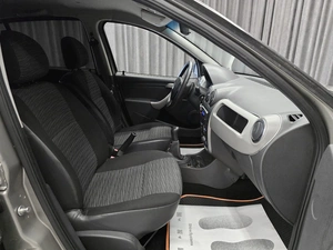 Хетчбэк Renault Sandero 2010 года, 445000 рублей, Красноярск