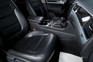 Внедорожник Volkswagen Touareg 2011 года, 1689000 рублей, Челябинск