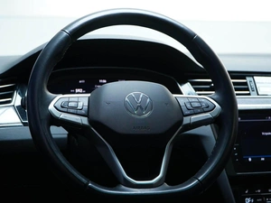 Седан Volkswagen Passat 2021 года, 3673777 рублей, Москва