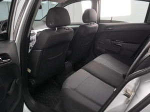 Седан Opel Astra 2010 года, 699000 рублей, Воронеж