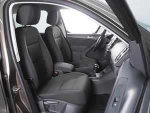 Внедорожник Volkswagen Tiguan 2014 года, 1360000 рублей, Ростов-на-Дону