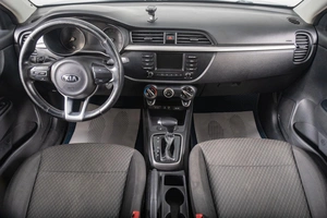 Седан Kia Rio 2017 года, 1369000 рублей, Томск