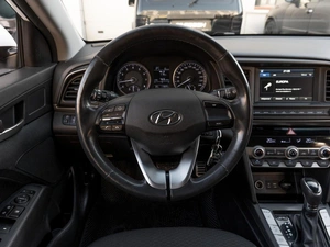 Седан Hyundai Elantra 2020 года, 1599000 рублей, Саратов