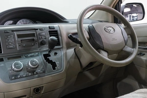 Минивэн Toyota Raum 2003 года, 569000 рублей, Новокузнецк