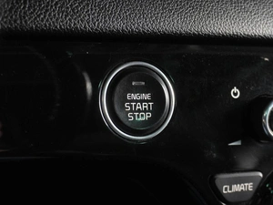 Внедорожник Kia Sportage 2018 года, 2299000 рублей, Воронеж