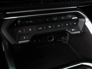 Седан Kaiyi E5 2023 года, 1220000 рублей, Красный Пахарь