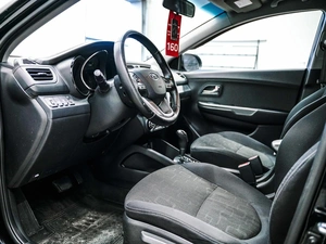 Седан Kia Rio 2011 года, 950000 рублей, Красноярск