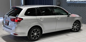 Универсал Toyota Corolla Fielder 2017 года, 1320000 рублей, Красноярск