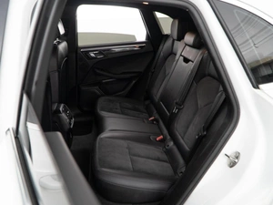 Внедорожник Porsche Macan S 2017 года, 4539999 рублей, Москва