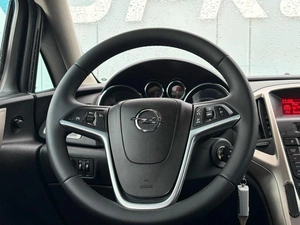 Хетчбэк Opel Astra 2011 года, 599000 рублей, Ижевск