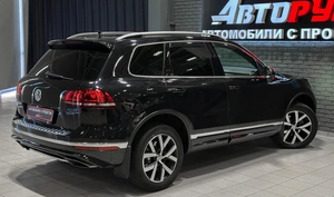 Внедорожник Volkswagen Touareg 2016 года, 2697000 рублей, Красноярск