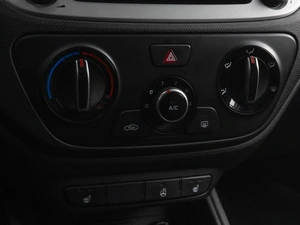 Седан Hyundai Solaris 2017 года, 1069000 рублей, Тюмень