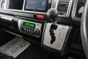 Минивэн Toyota Hiace 2014 года, 2949000 рублей, Красноярск