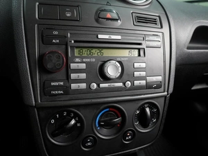 Хетчбэк Ford Fiesta 2006 года, 424000 рублей, Воронеж